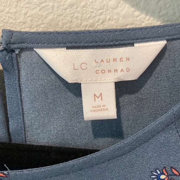 LC Lauren Conrad Bell Sleeve Floral Blouse - Picture 4 of 8